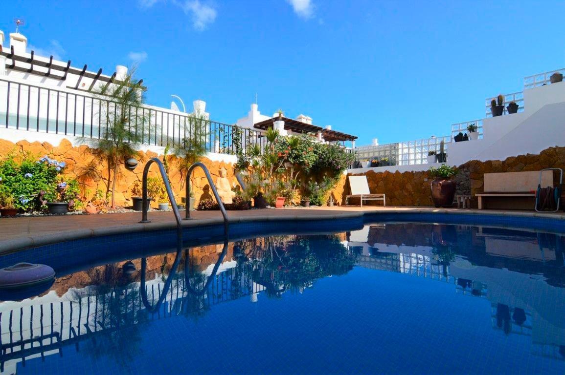 Hotel Coco Surfhouse - Coworking Coliving Corralejo Esterno foto