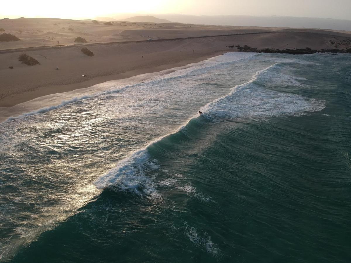 Hotel Coco Surfhouse - Coworking Coliving Corralejo Esterno foto