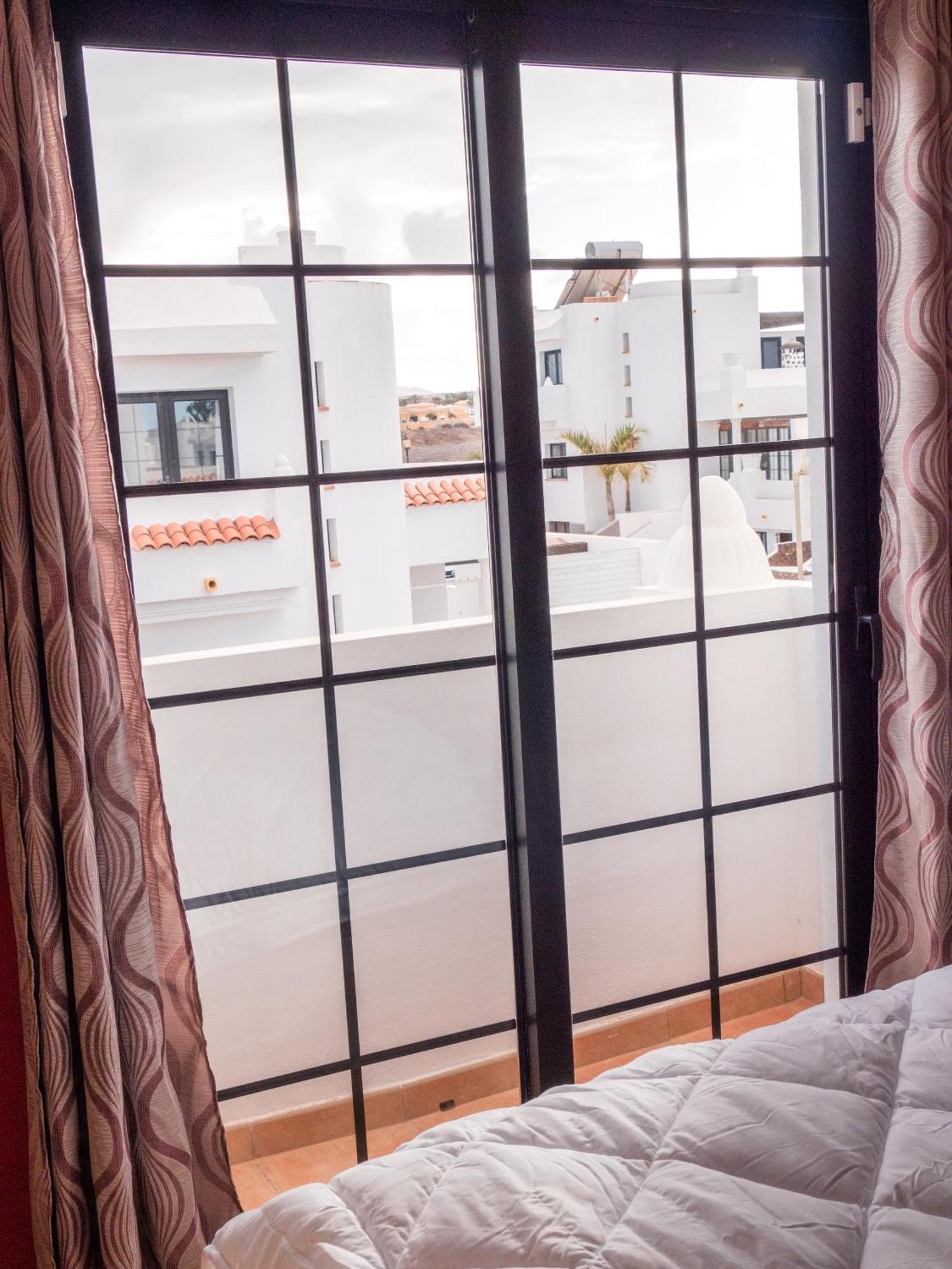 Hotel Coco Surfhouse - Coworking Coliving Corralejo Esterno foto