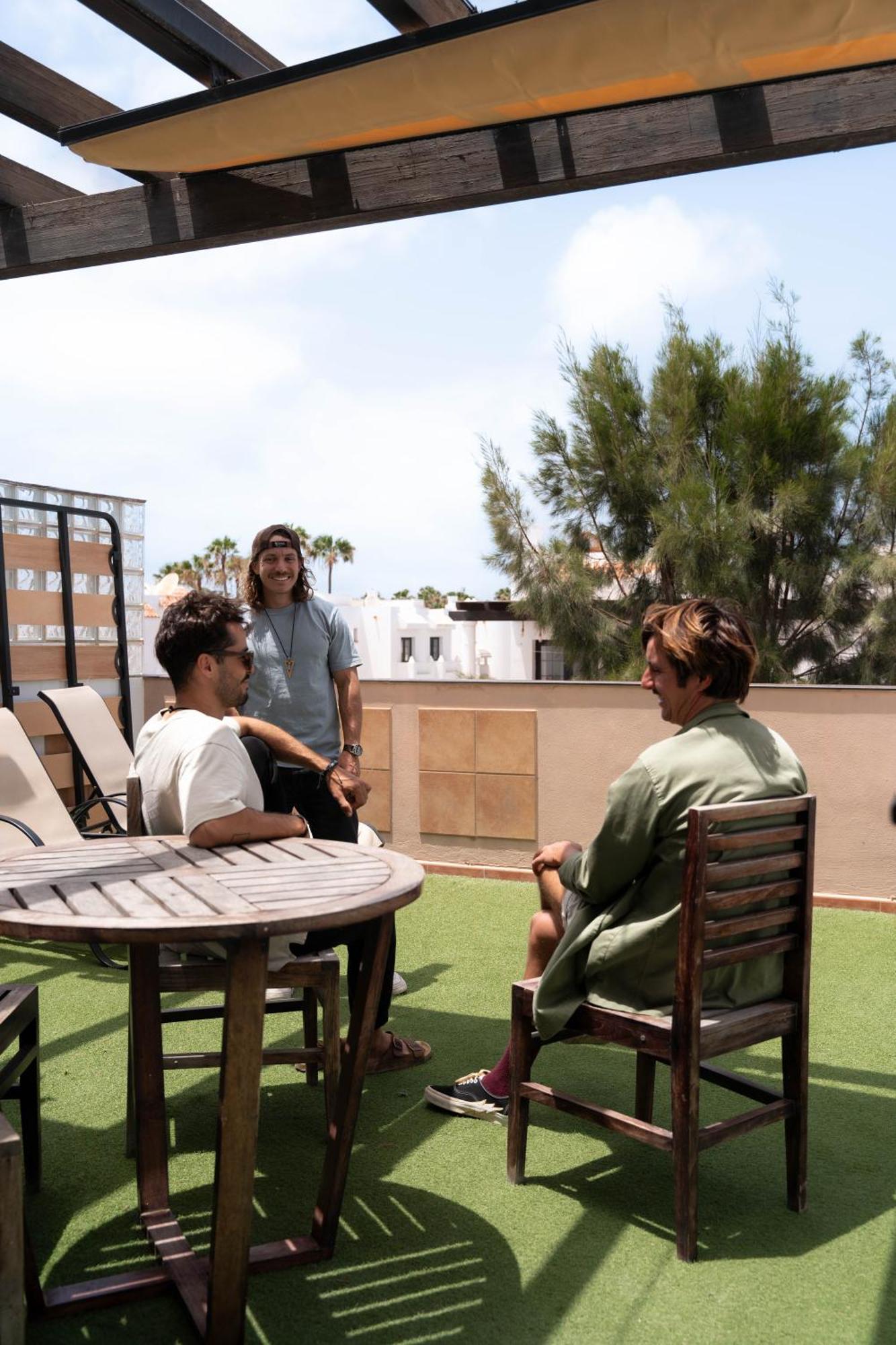 Hotel Coco Surfhouse - Coworking Coliving Corralejo Esterno foto
